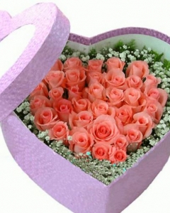 36 pink in a heart box