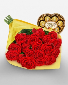 24 red roses w/ferrero heart